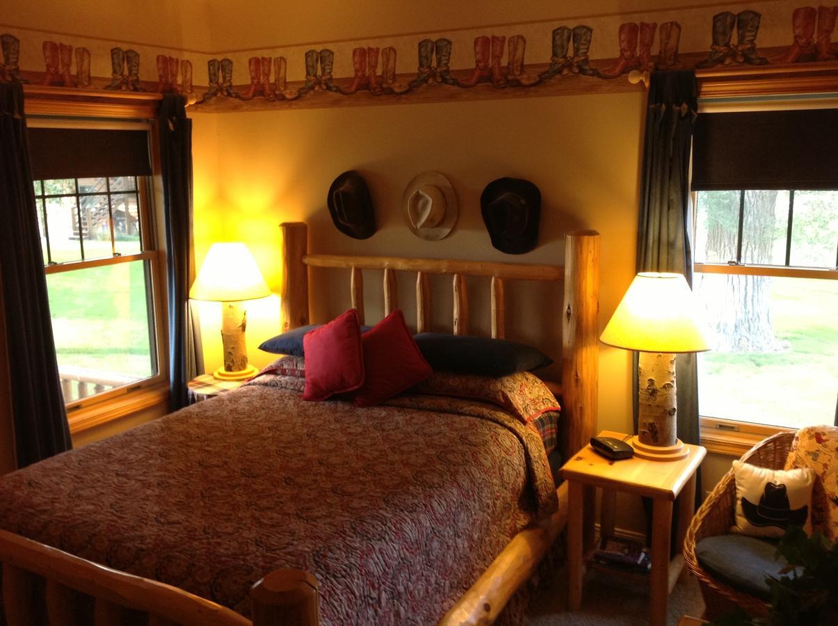 Blue Heron Inn Bed And Breakfast Rexburg Phòng bức ảnh